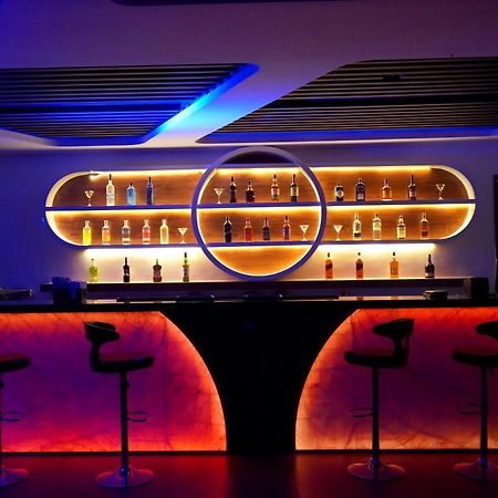 Hotel Nivetha Inn Coimbatore Buitenkant foto