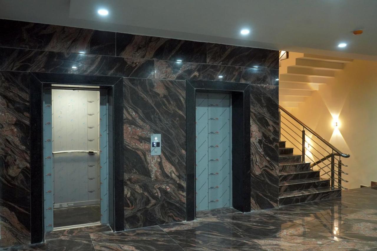 Hotel Nivetha Inn Coimbatore Buitenkant foto