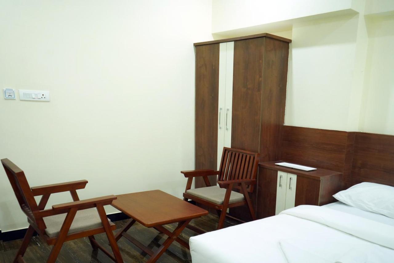 Hotel Nivetha Inn Coimbatore Buitenkant foto