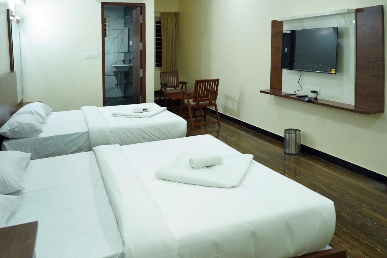 Hotel Nivetha Inn Coimbatore Buitenkant foto