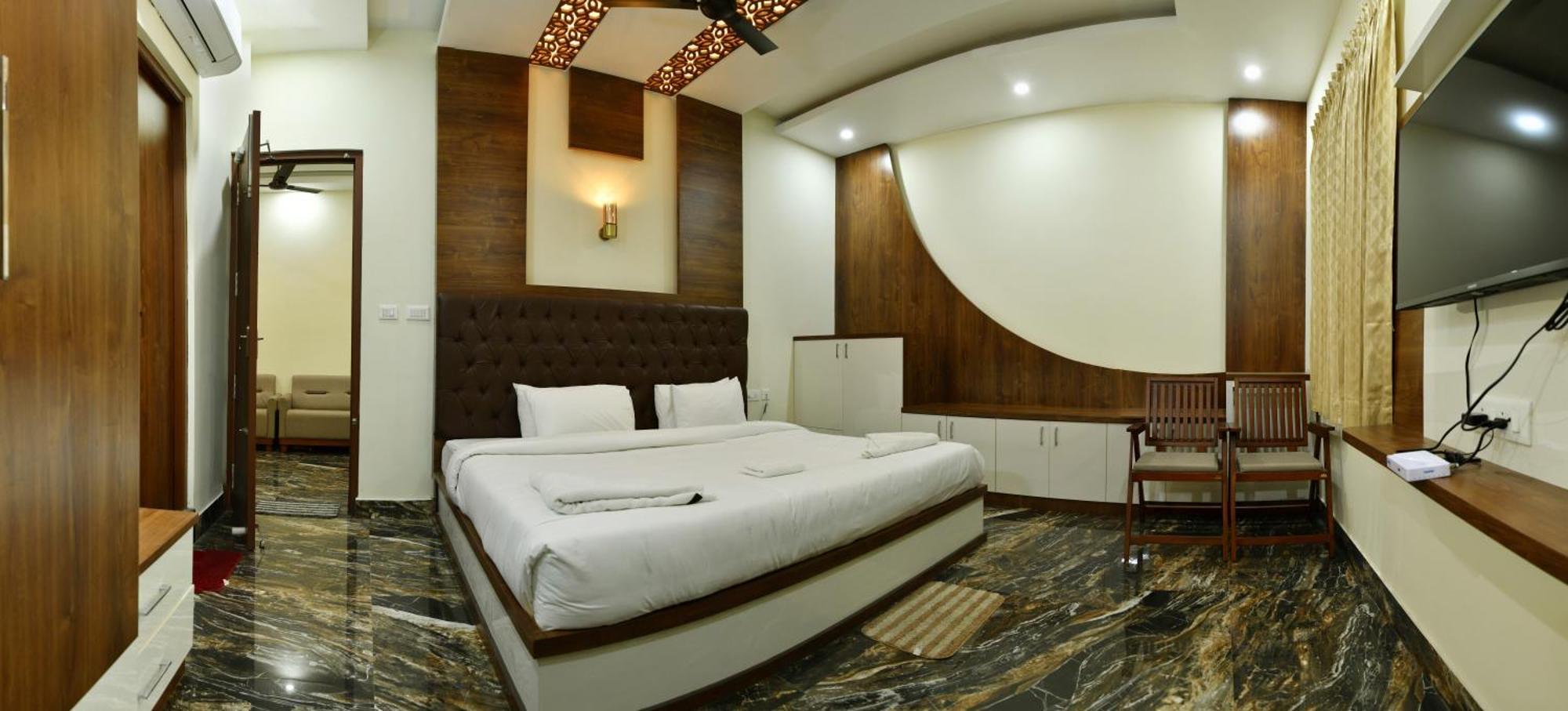 Hotel Nivetha Inn Coimbatore Buitenkant foto