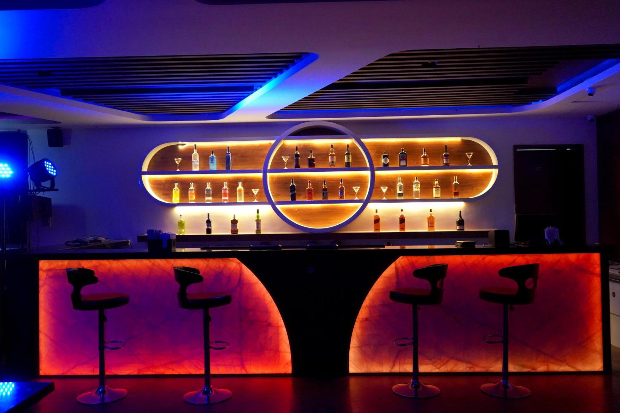 Hotel Nivetha Inn Coimbatore Buitenkant foto